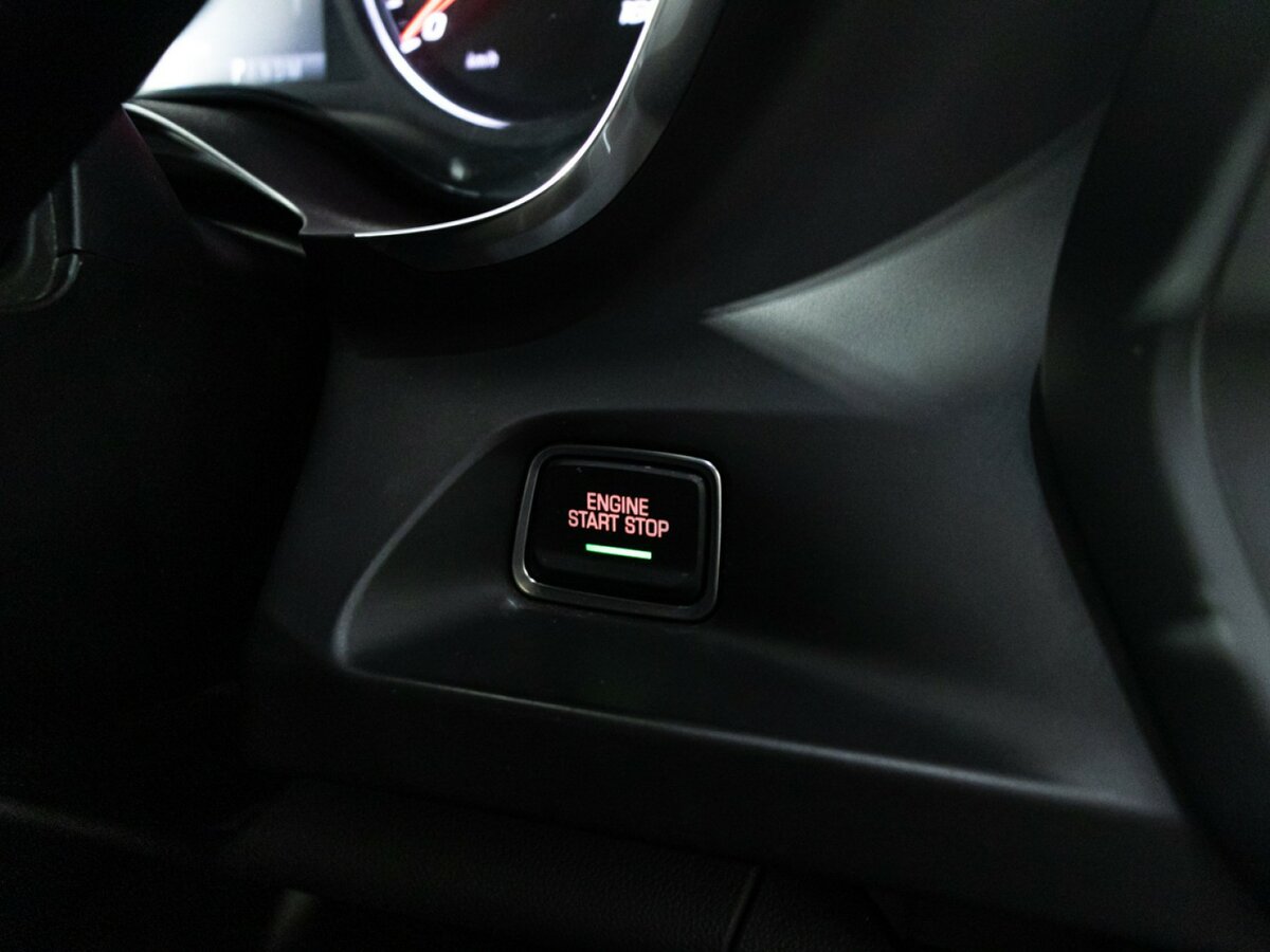 Chevrolet Camaro с пробегом — 2017 год. Фото: #15