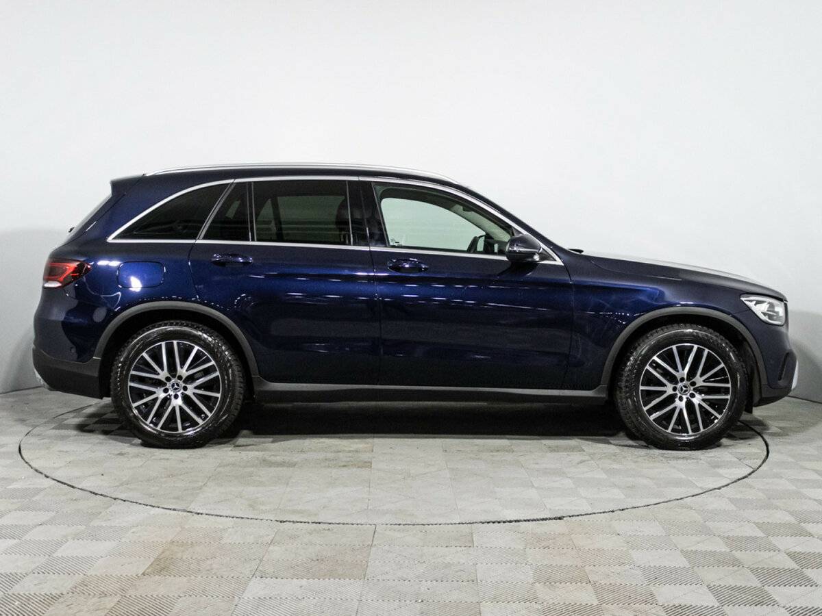 Mercedes-Benz GLC с пробегом — 2021 год. Фото: #3
