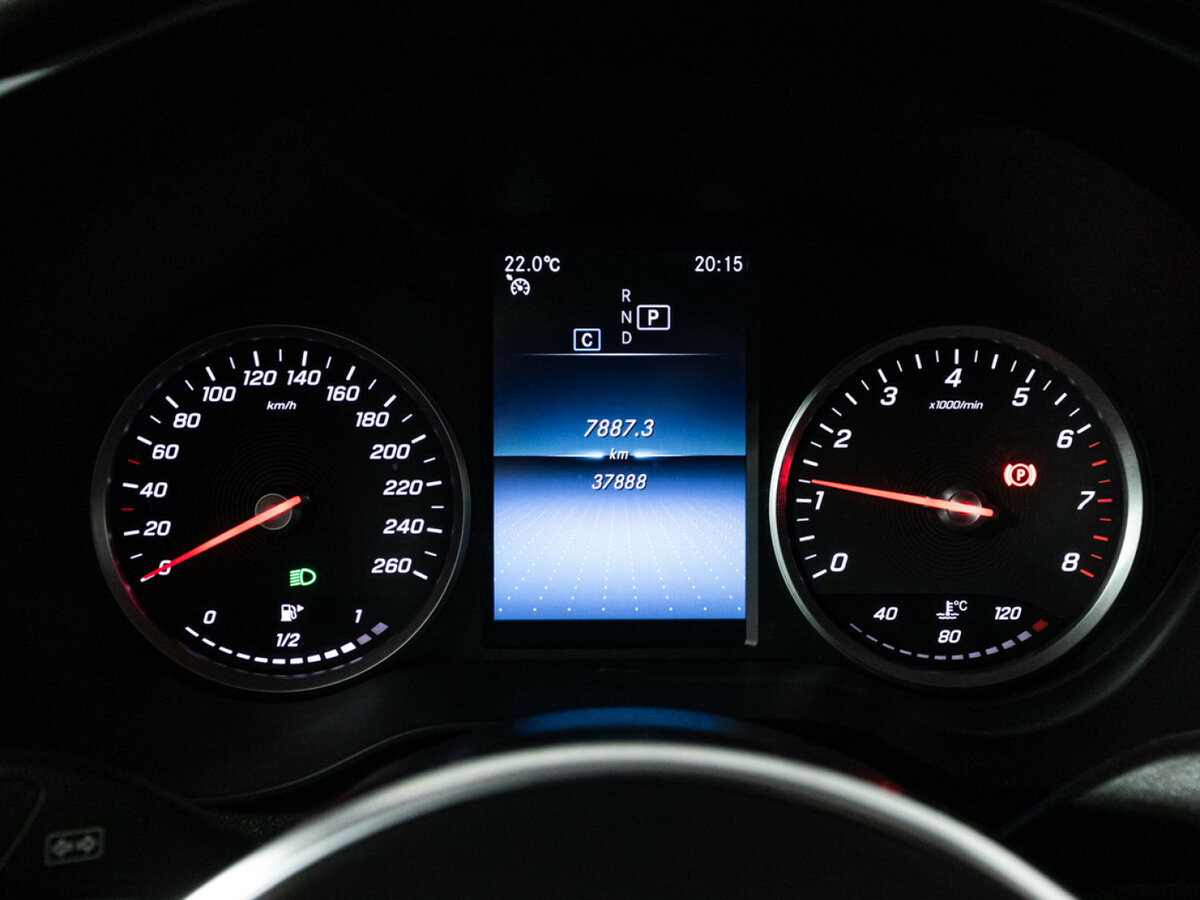 Mercedes-Benz GLC с пробегом — 2021 год. Фото: #11