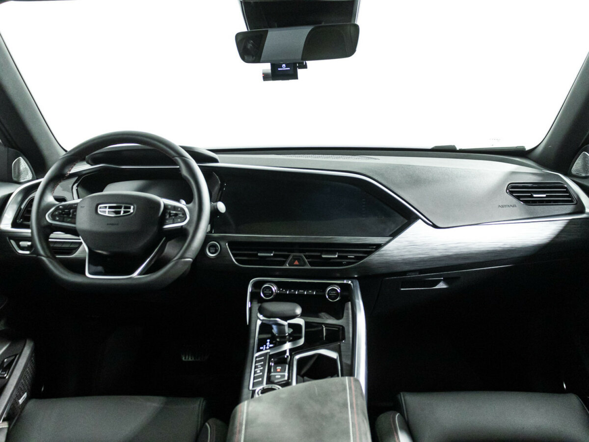 Geely Tugella с пробегом — 2023 год. Фото: #12