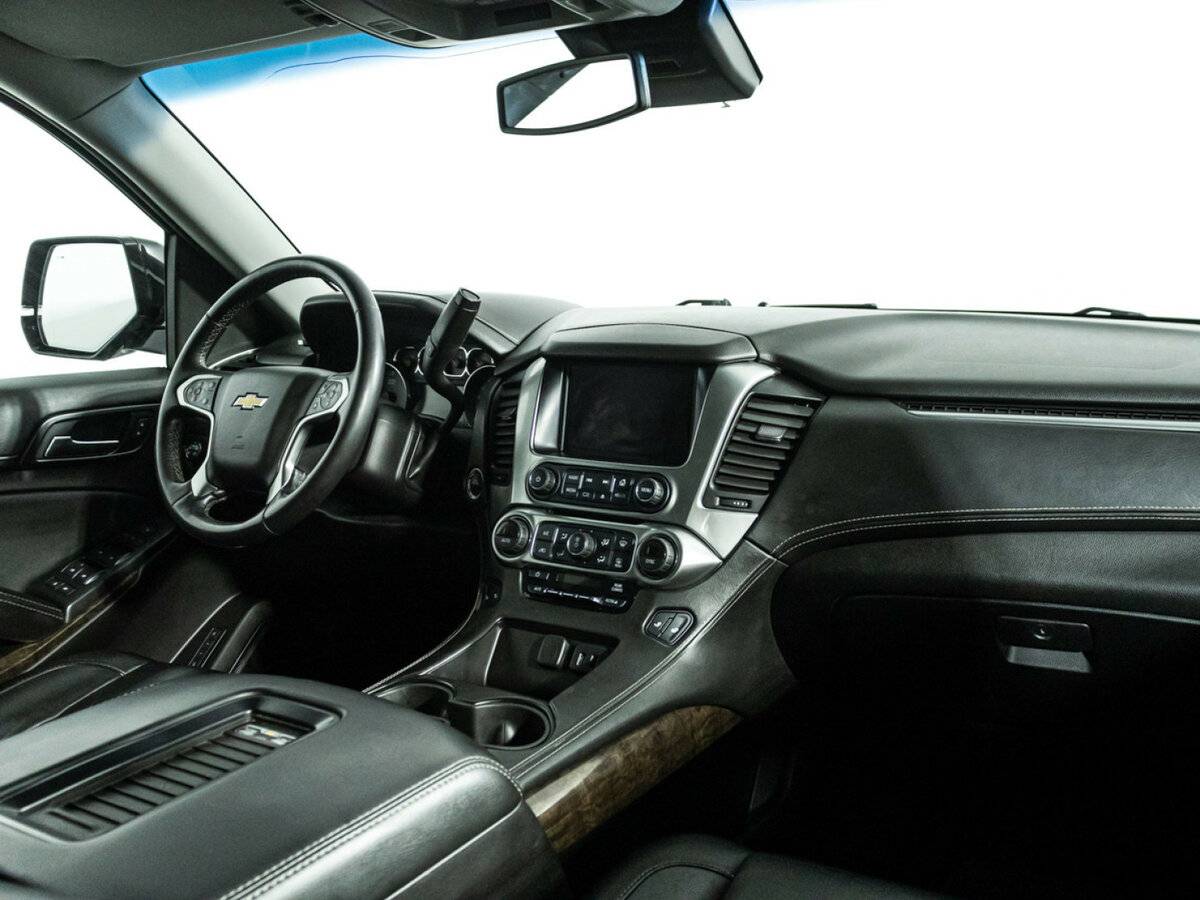 Chevrolet Tahoe с пробегом — 2016 год. Фото: #6