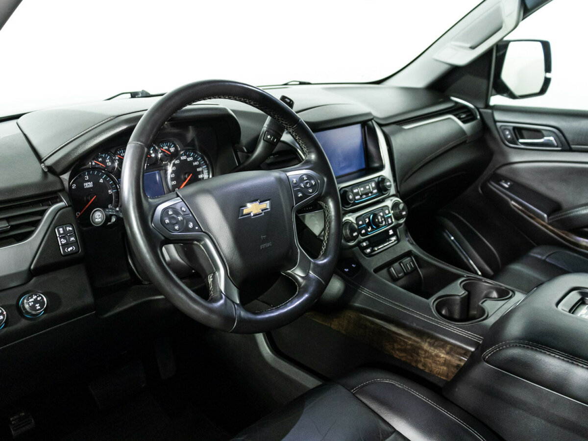 Chevrolet Tahoe с пробегом — 2016 год. Фото: #8