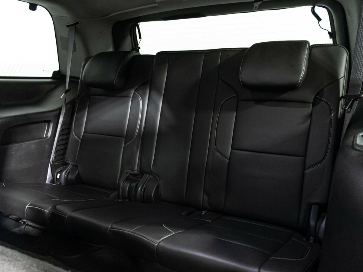 Chevrolet Tahoe с пробегом — 2016 год. Фото: #11