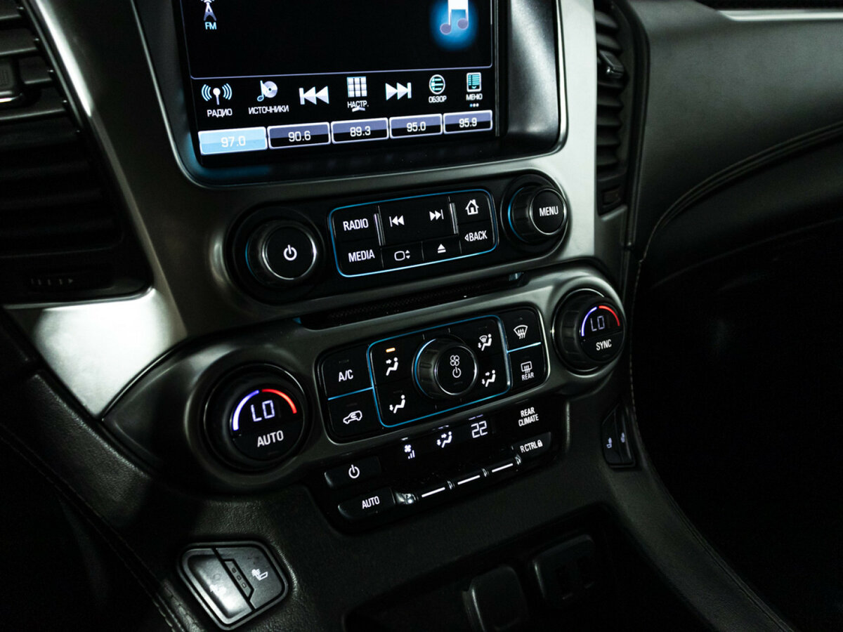 Chevrolet Tahoe с пробегом — 2016 год. Фото: #15