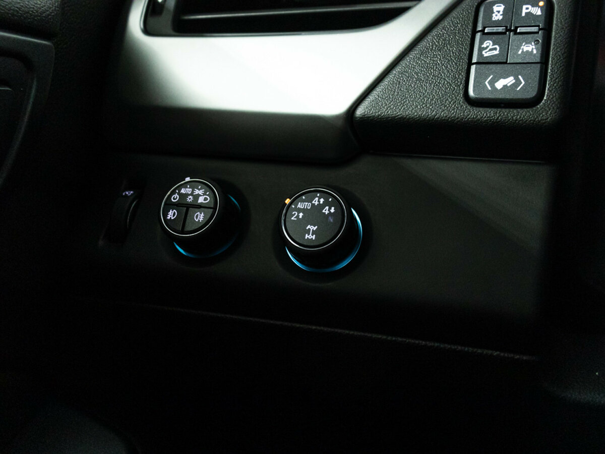 Chevrolet Tahoe с пробегом — 2016 год. Фото: #17