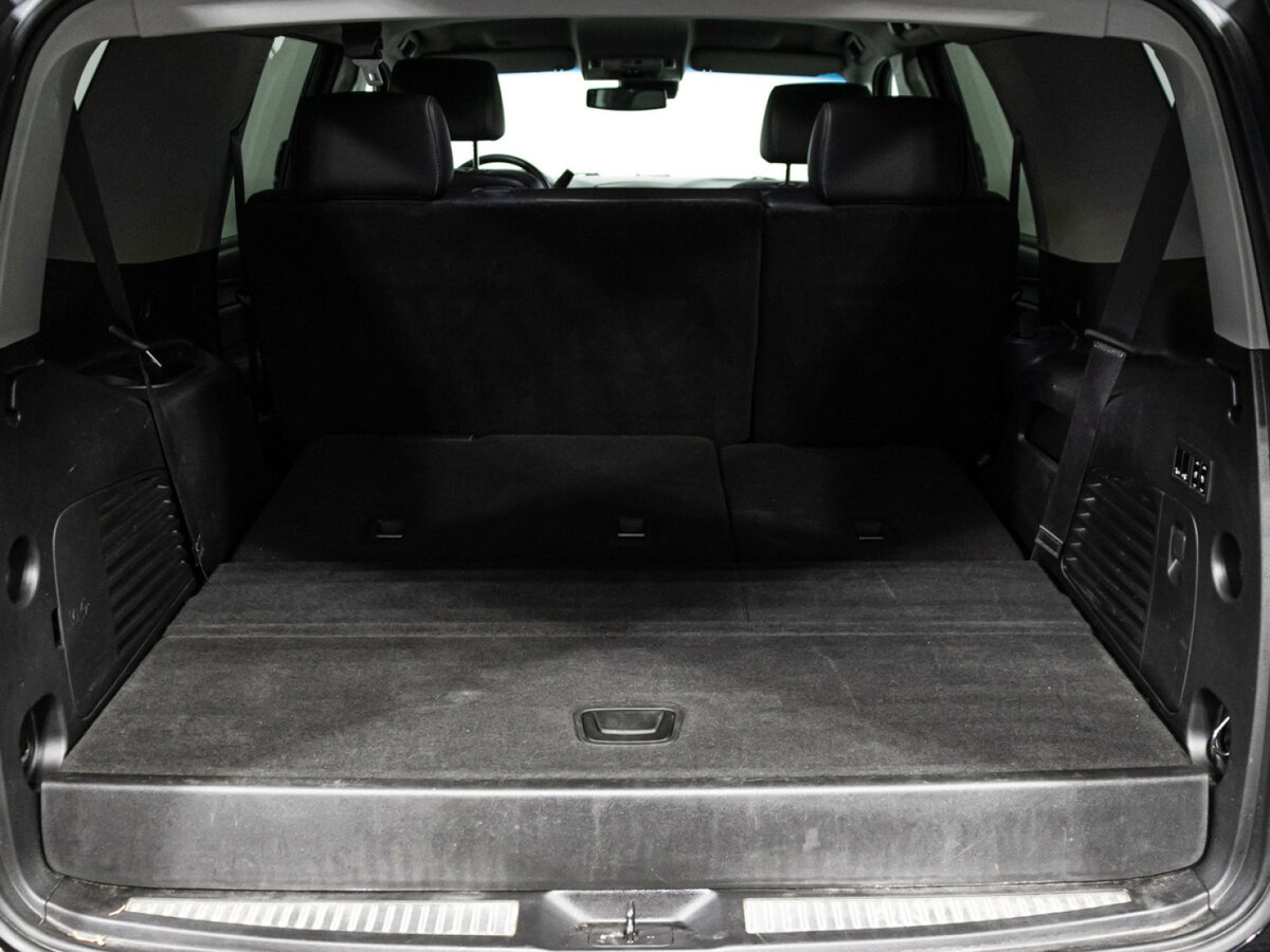 Chevrolet Tahoe с пробегом — 2016 год. Фото: #22