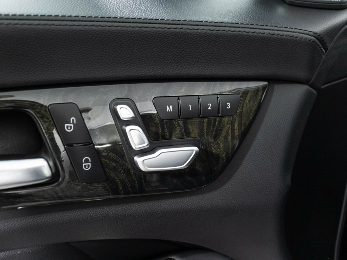 Mercedes-Benz CLS с пробегом — 2014 год. Фото: #16