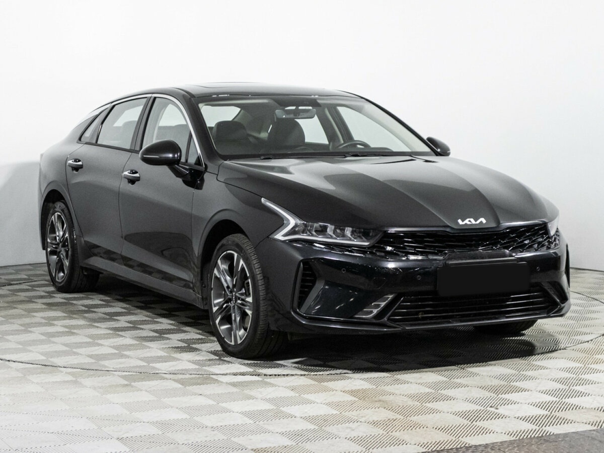 Kia K5 с пробегом — 2024 год. Фото: #2