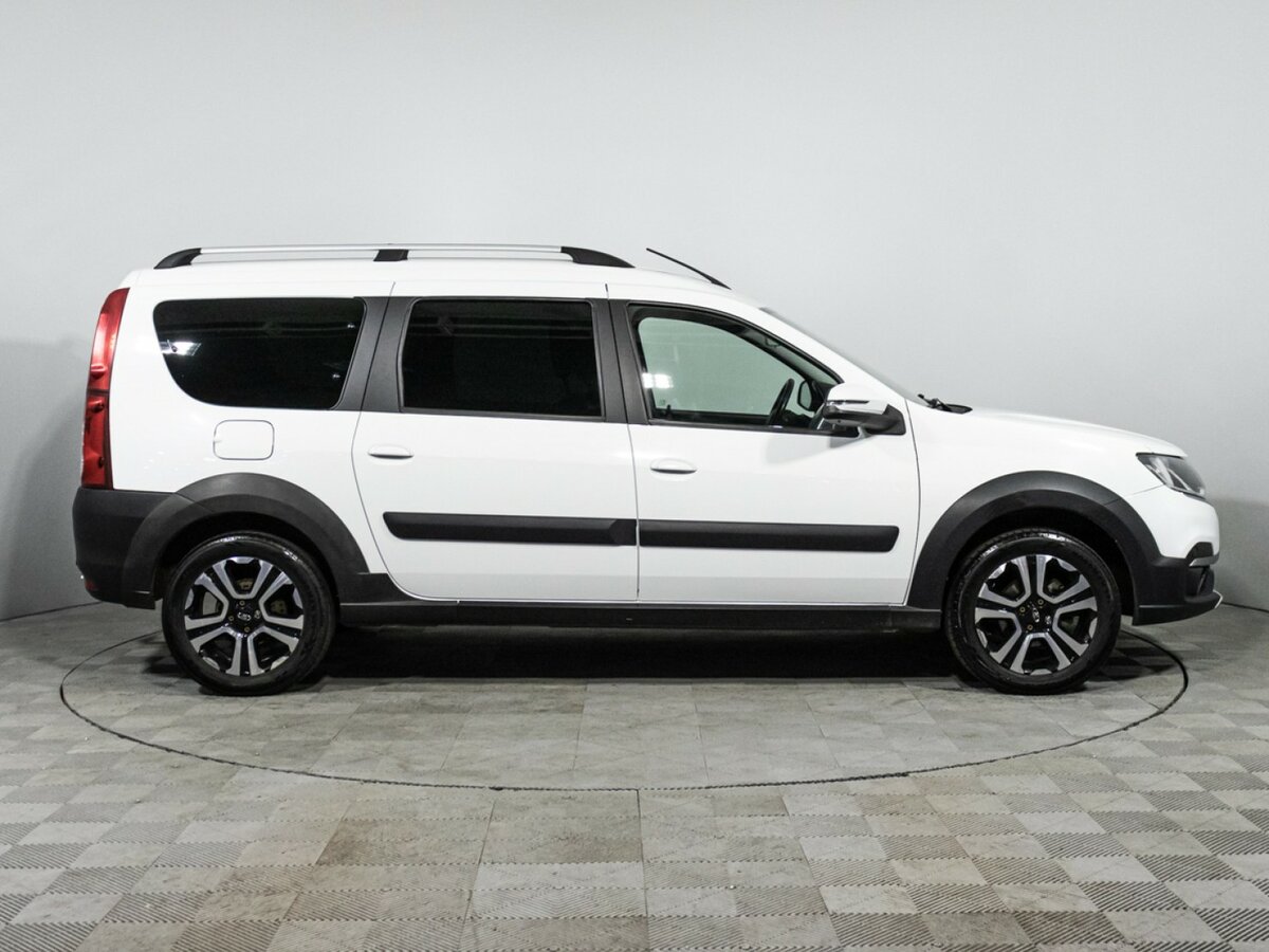 Lada (ВАЗ) Largus с пробегом — 2021 год. Фото: #3