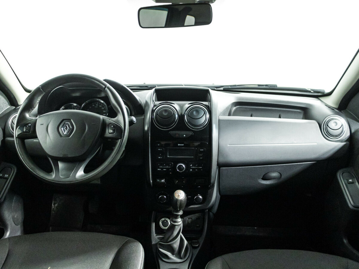 Renault Duster с пробегом — 2017 год. Фото: #12