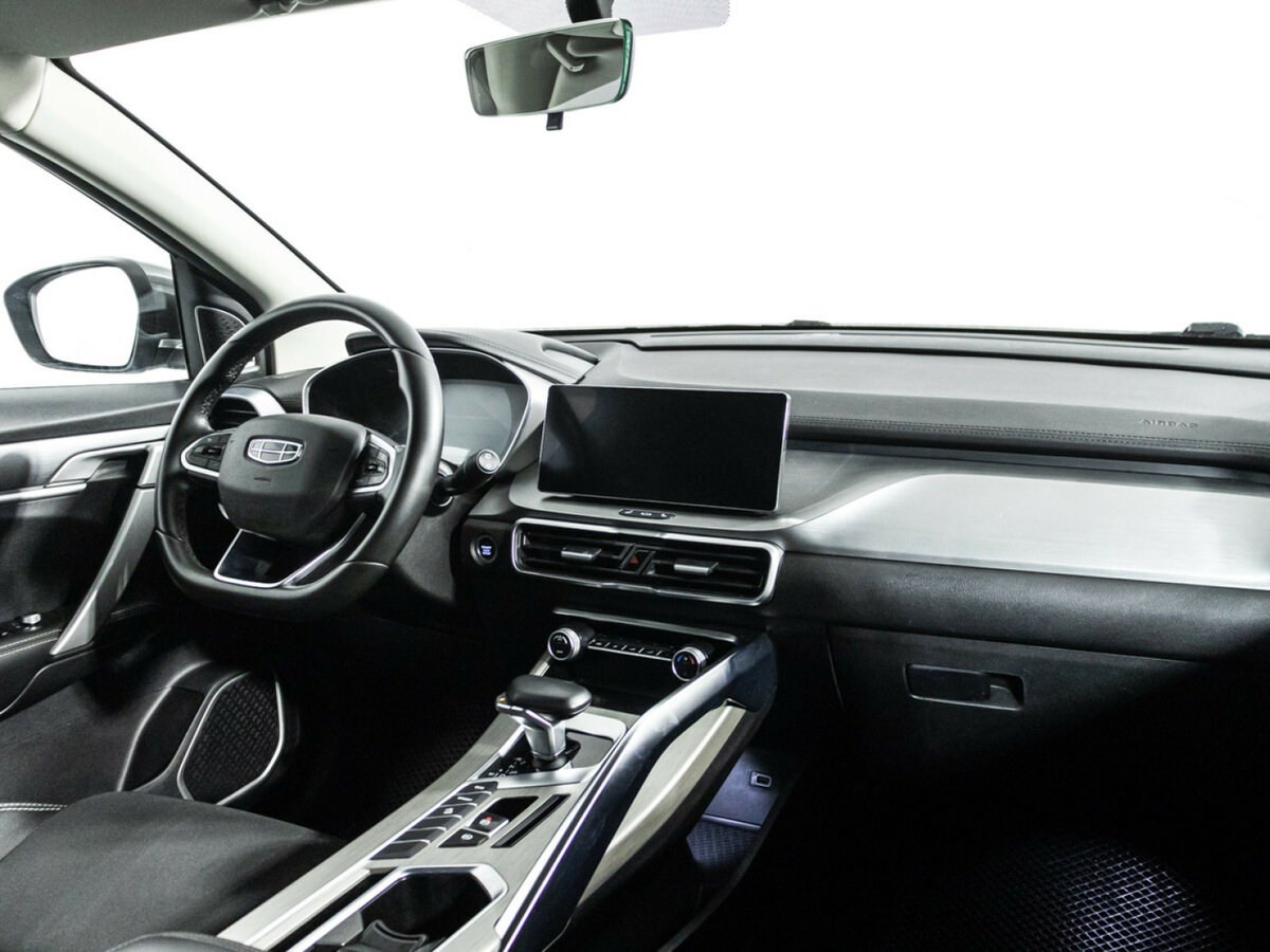 Geely Coolray с пробегом — 2022 год. Фото: #8