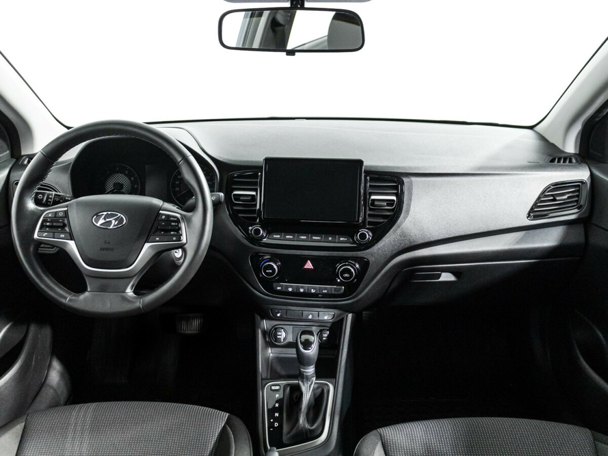 Hyundai Solaris с пробегом — 2020 год. Фото: #11