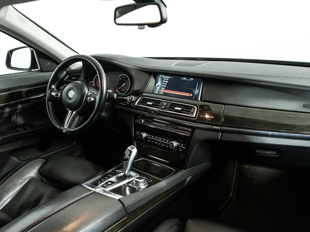 BMW 7 серии с пробегом — 2013 год. Фото: #8