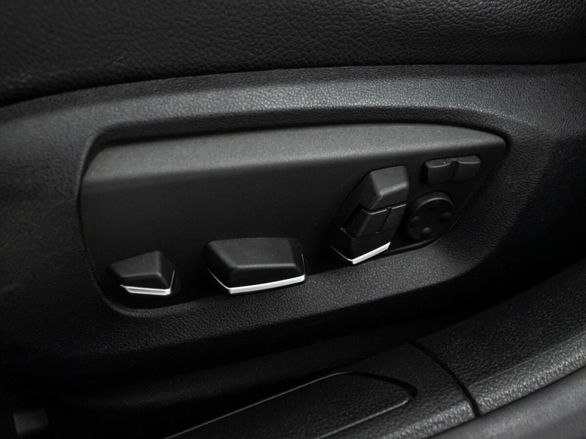 BMW 7 серии с пробегом — 2013 год. Фото: #14