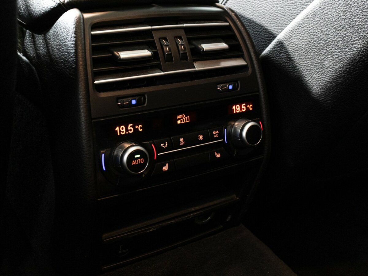 BMW 7 серии с пробегом — 2013 год. Фото: #22