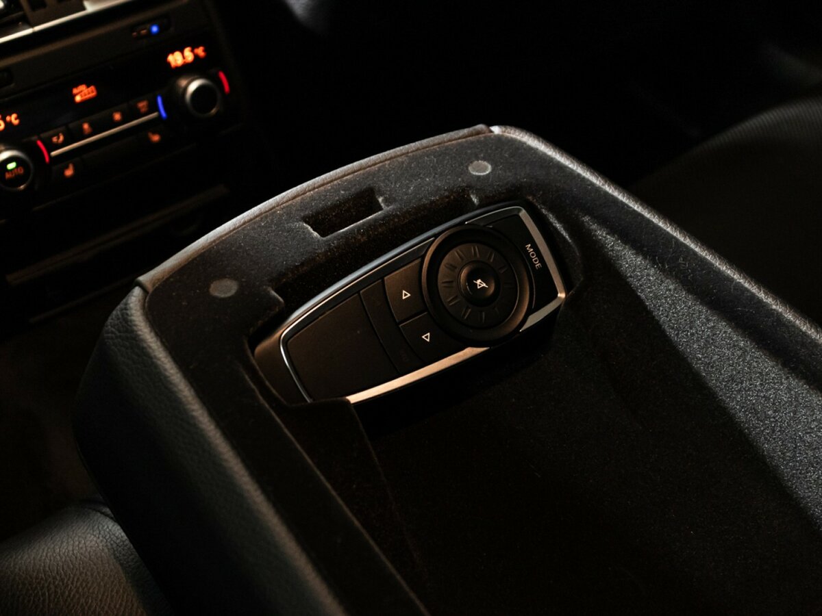 BMW 7 серии с пробегом — 2013 год. Фото: #23