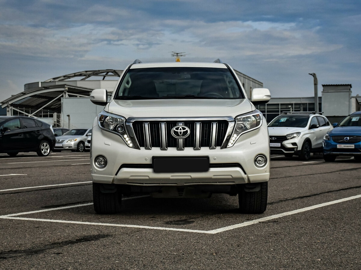 Toyota Land Cruiser Prado с пробегом — 2015 год. Фото: #1