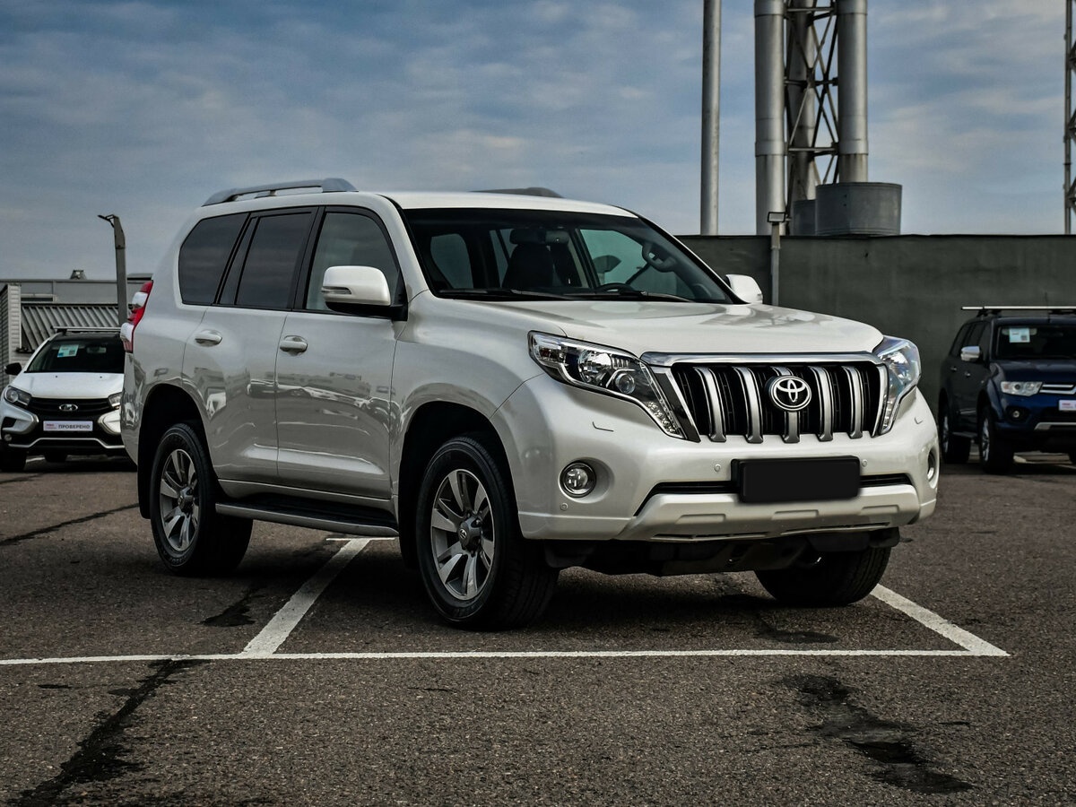 Toyota Land Cruiser Prado с пробегом — 2015 год. Фото: #2