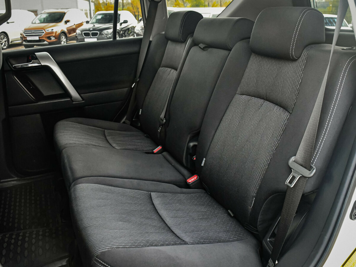 Toyota Land Cruiser Prado с пробегом — 2015 год. Фото: #11