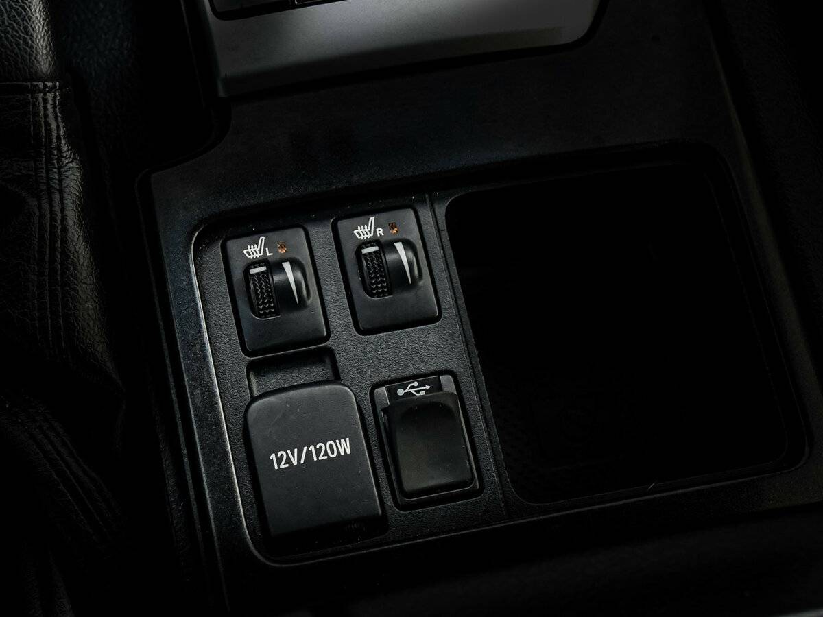 Toyota Land Cruiser Prado с пробегом — 2015 год. Фото: #15