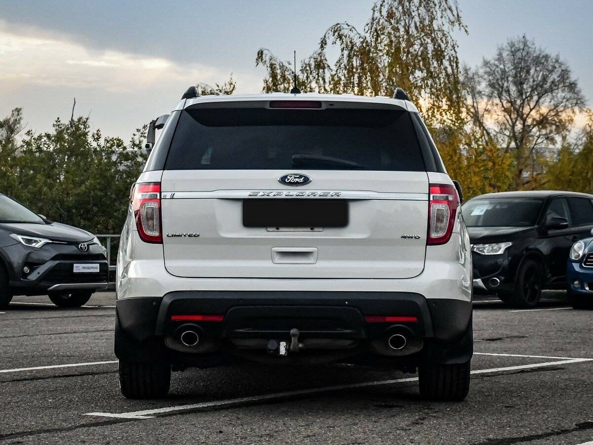 Ford Explorer с пробегом — 2012 год. Фото: #5