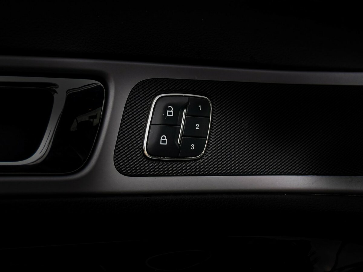 Ford Explorer с пробегом — 2012 год. Фото: #17