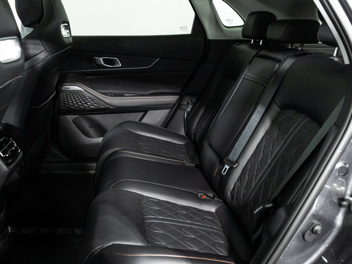 Changan UNI-K с пробегом — 2024 год. Фото: #9