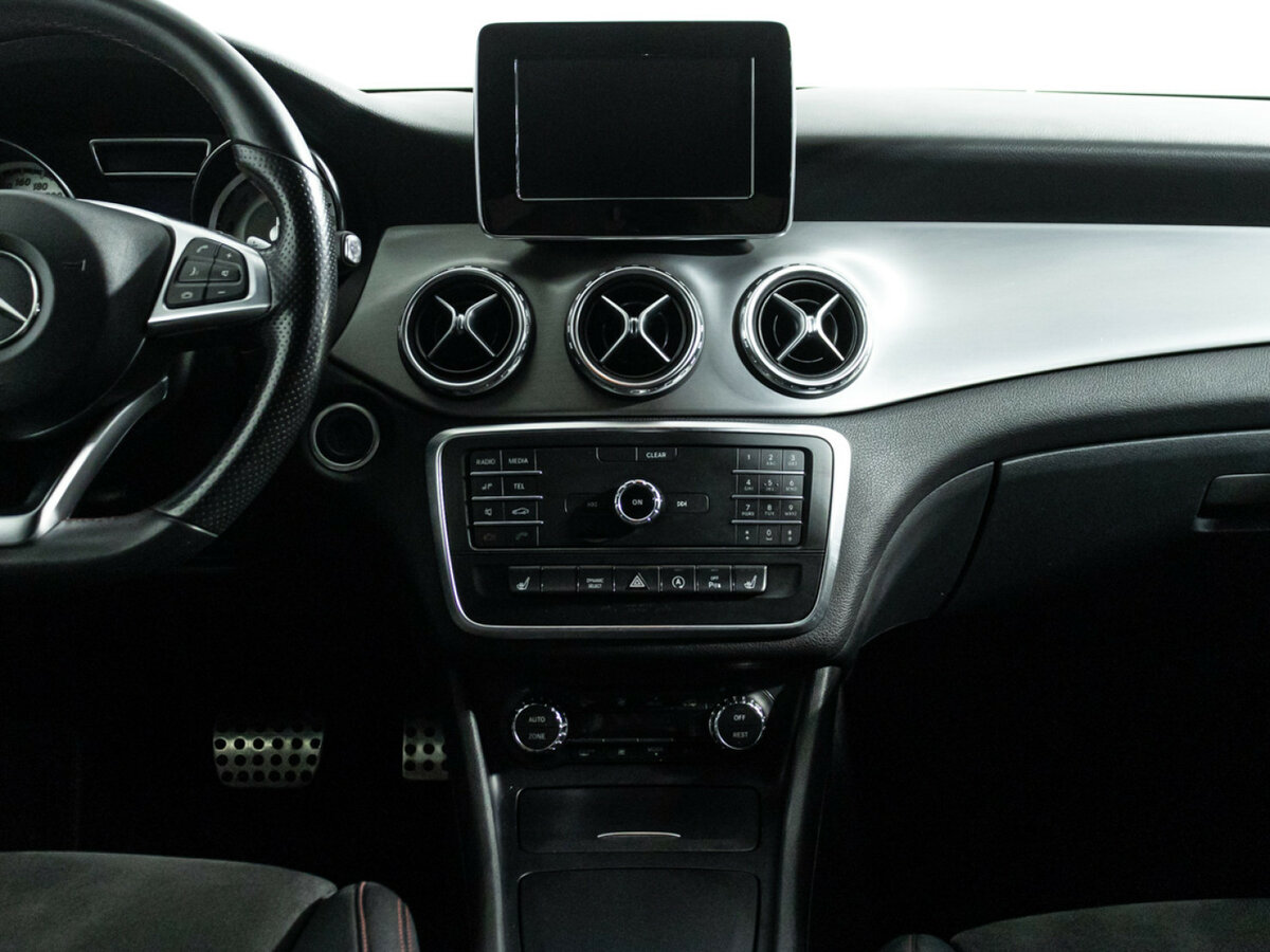 Mercedes-Benz GLA с пробегом — 2016 год. Фото: #13