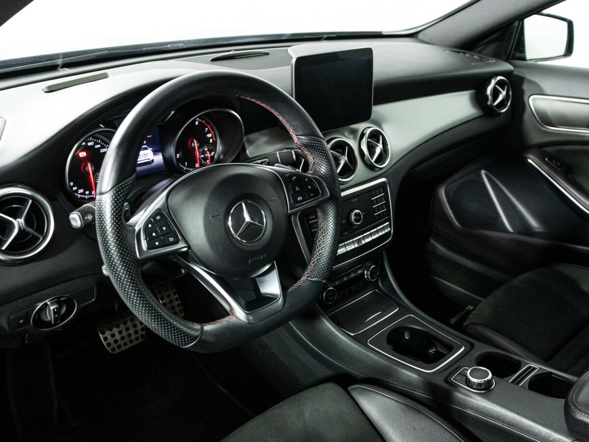 Mercedes-Benz GLA с пробегом — 2017 год. Фото: #10