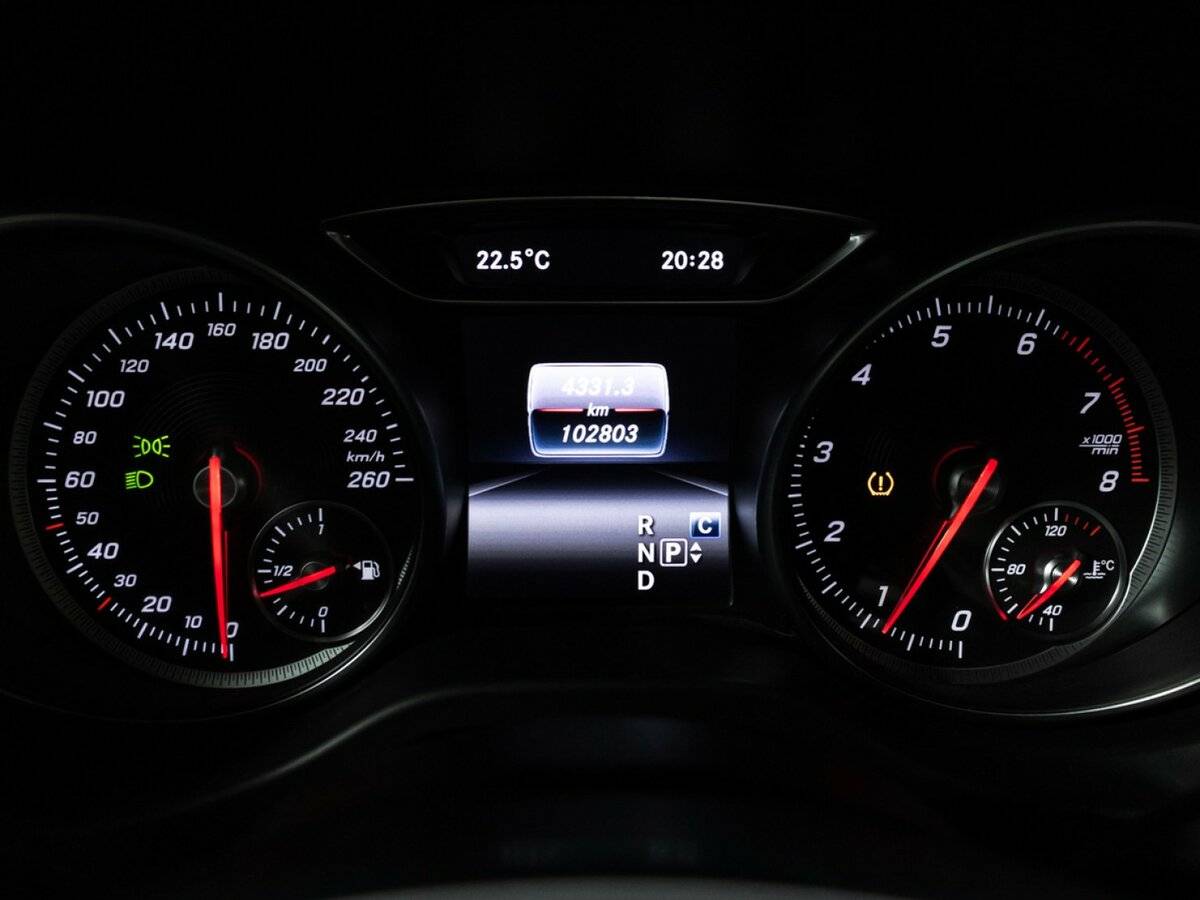 Mercedes-Benz GLA с пробегом — 2017 год. Фото: #11