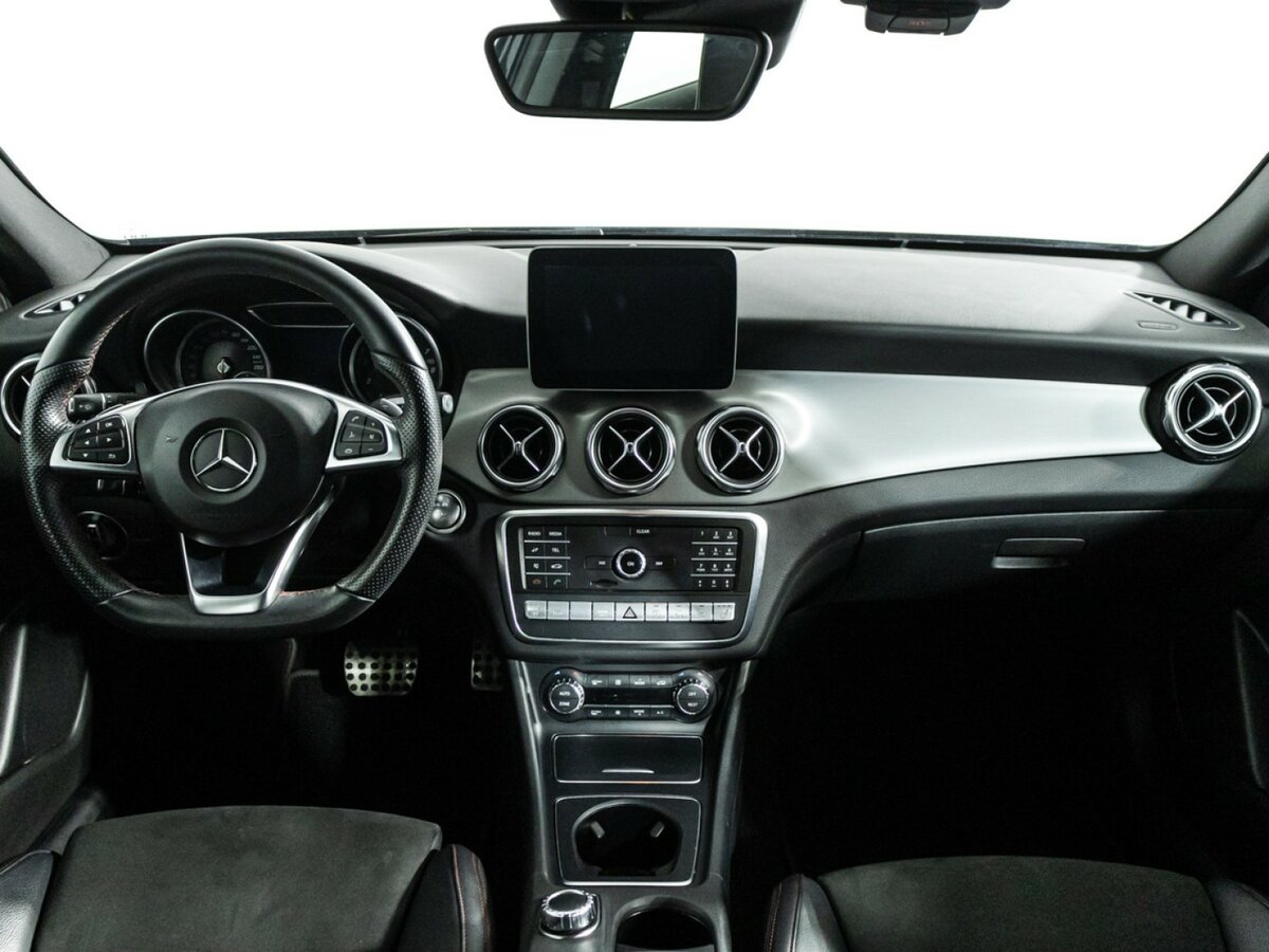 Mercedes-Benz GLA с пробегом — 2017 год. Фото: #12