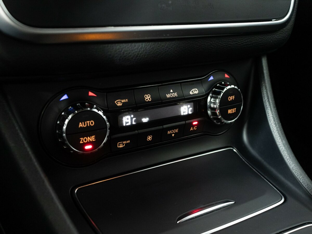 Mercedes-Benz GLA с пробегом — 2017 год. Фото: #15