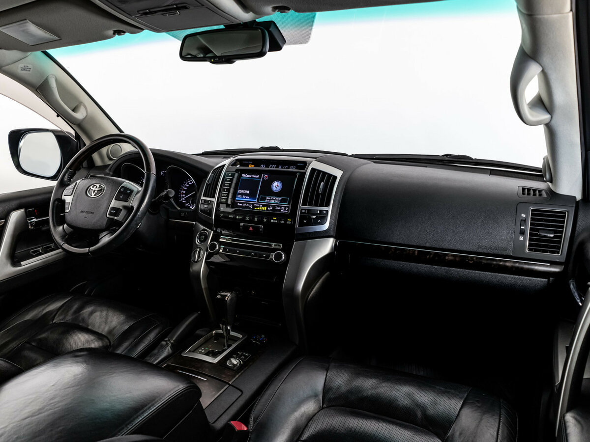 Toyota Land Cruiser с пробегом — 2012 год. Фото: #6