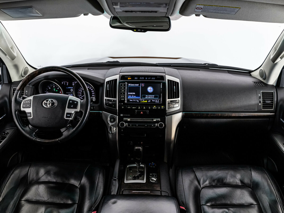 Toyota Land Cruiser с пробегом — 2012 год. Фото: #7