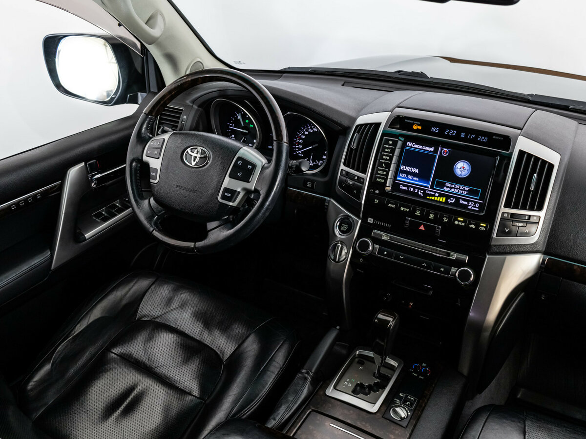 Toyota Land Cruiser с пробегом — 2012 год. Фото: #8