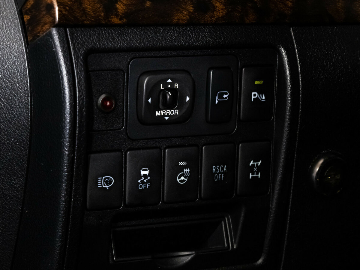 Toyota Land Cruiser с пробегом — 2012 год. Фото: #16