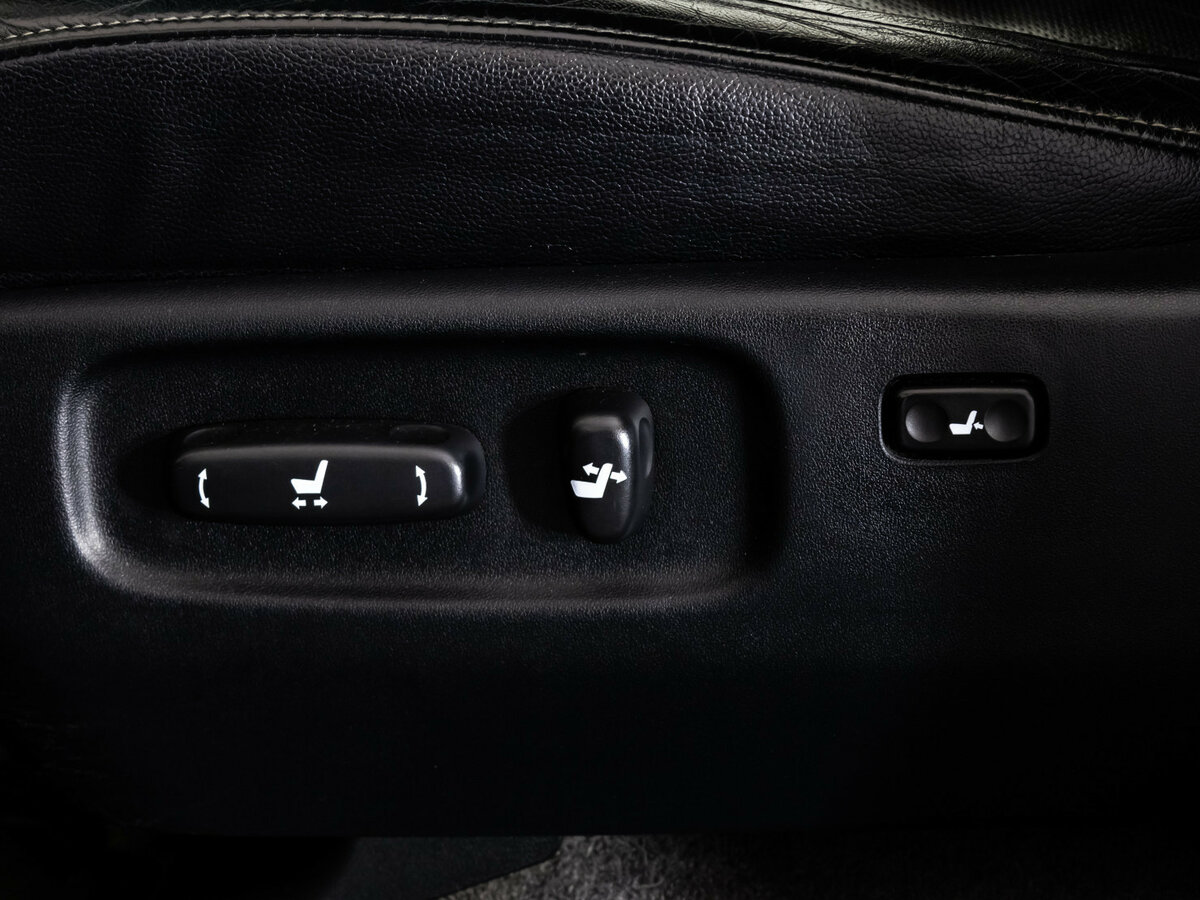 Toyota Land Cruiser с пробегом — 2012 год. Фото: #30