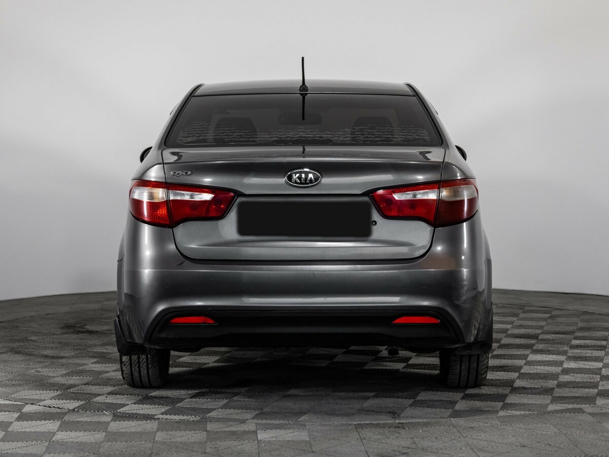 Kia Rio с пробегом — 2011 год. Фото: #4