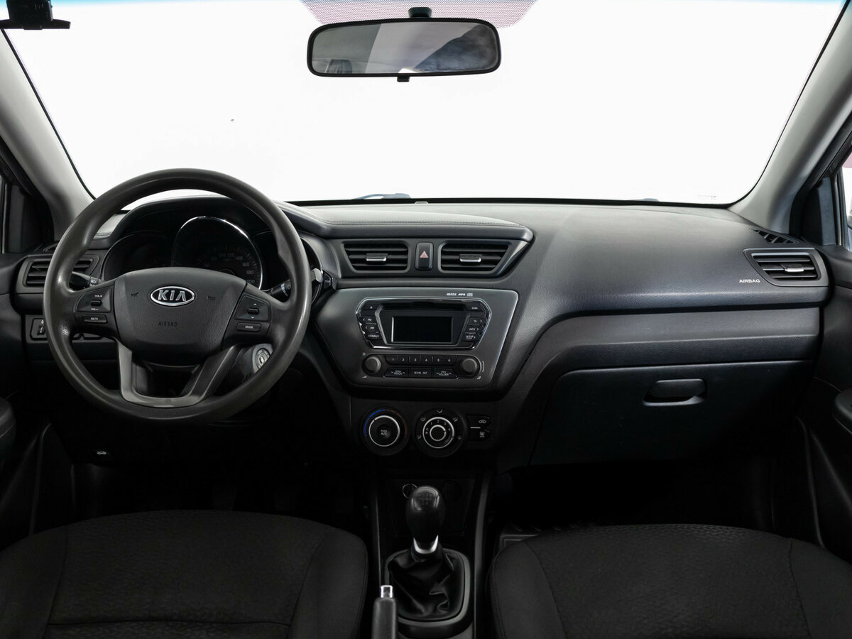 Kia Rio с пробегом — 2011 год. Фото: #7