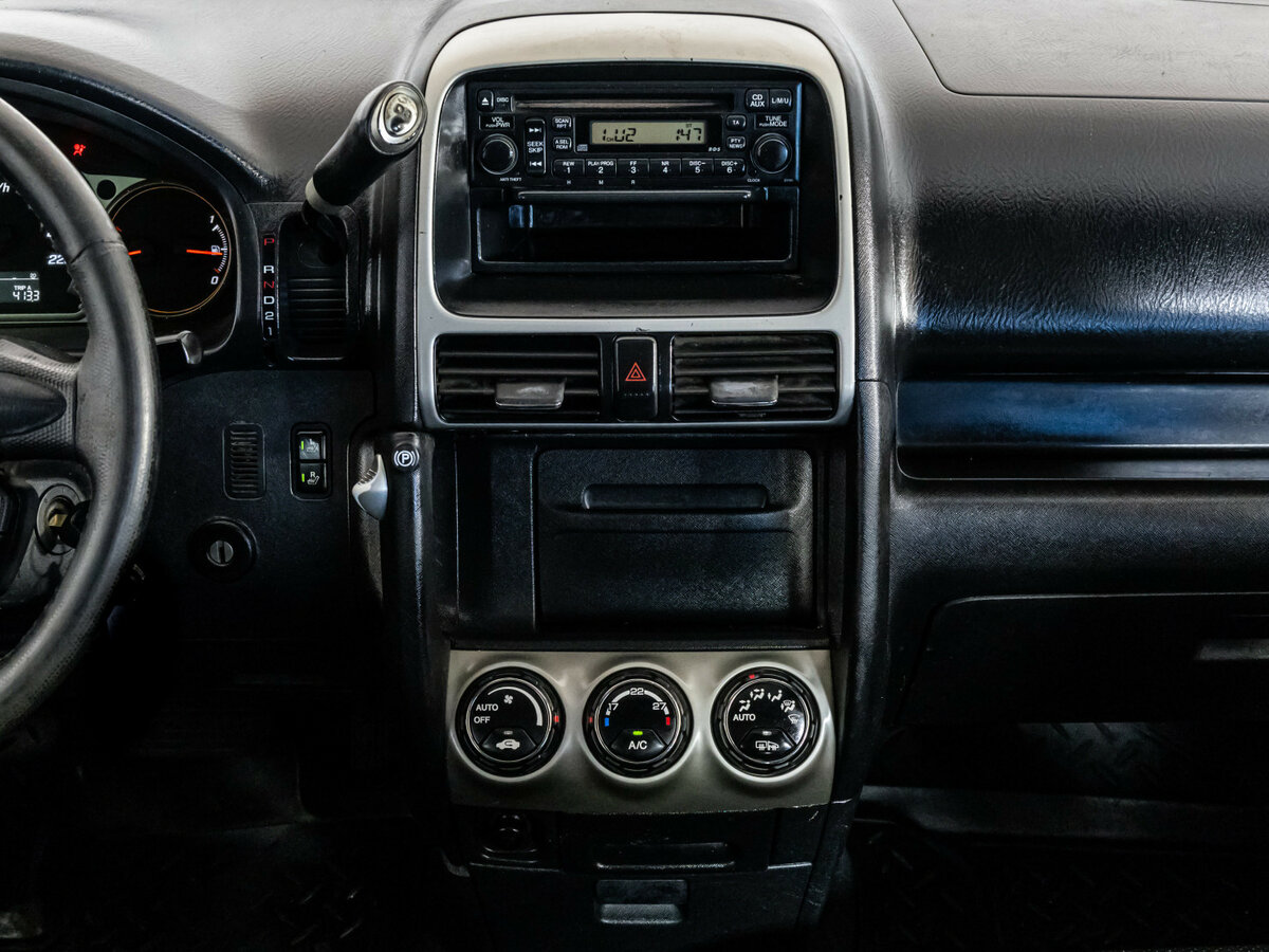 Honda CR-V с пробегом — 2006 год. Фото: #8