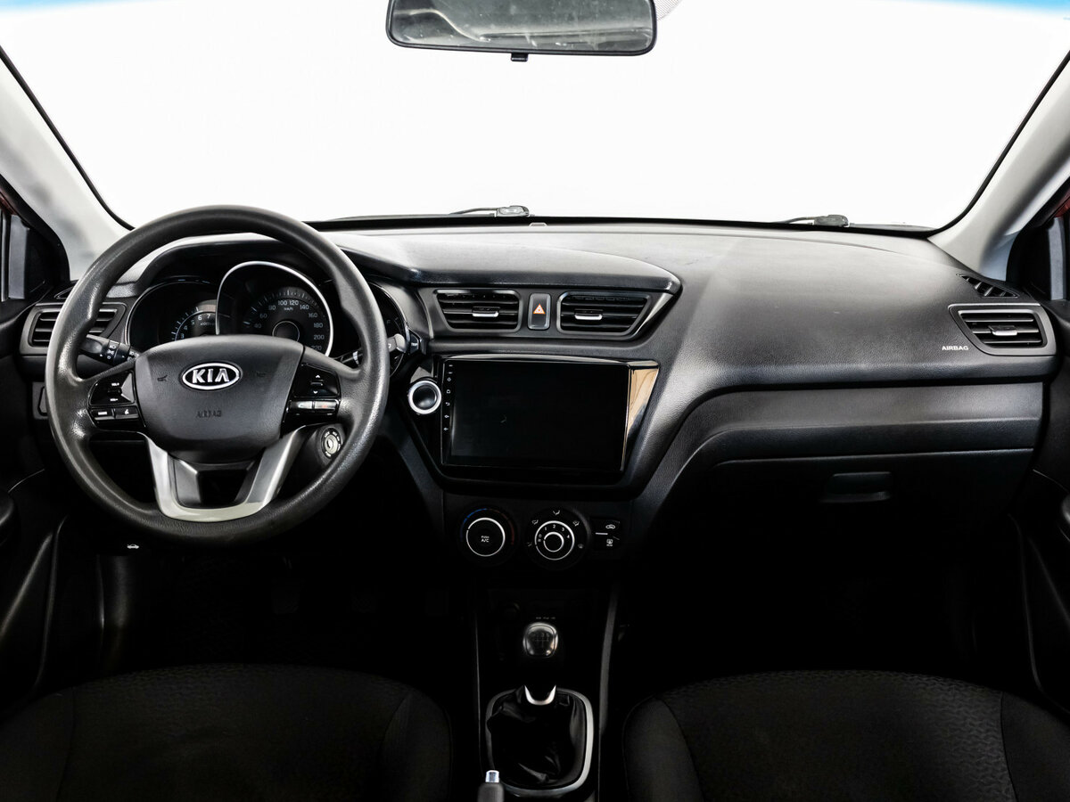 Kia Rio с пробегом — 2012 год. Фото: #7
