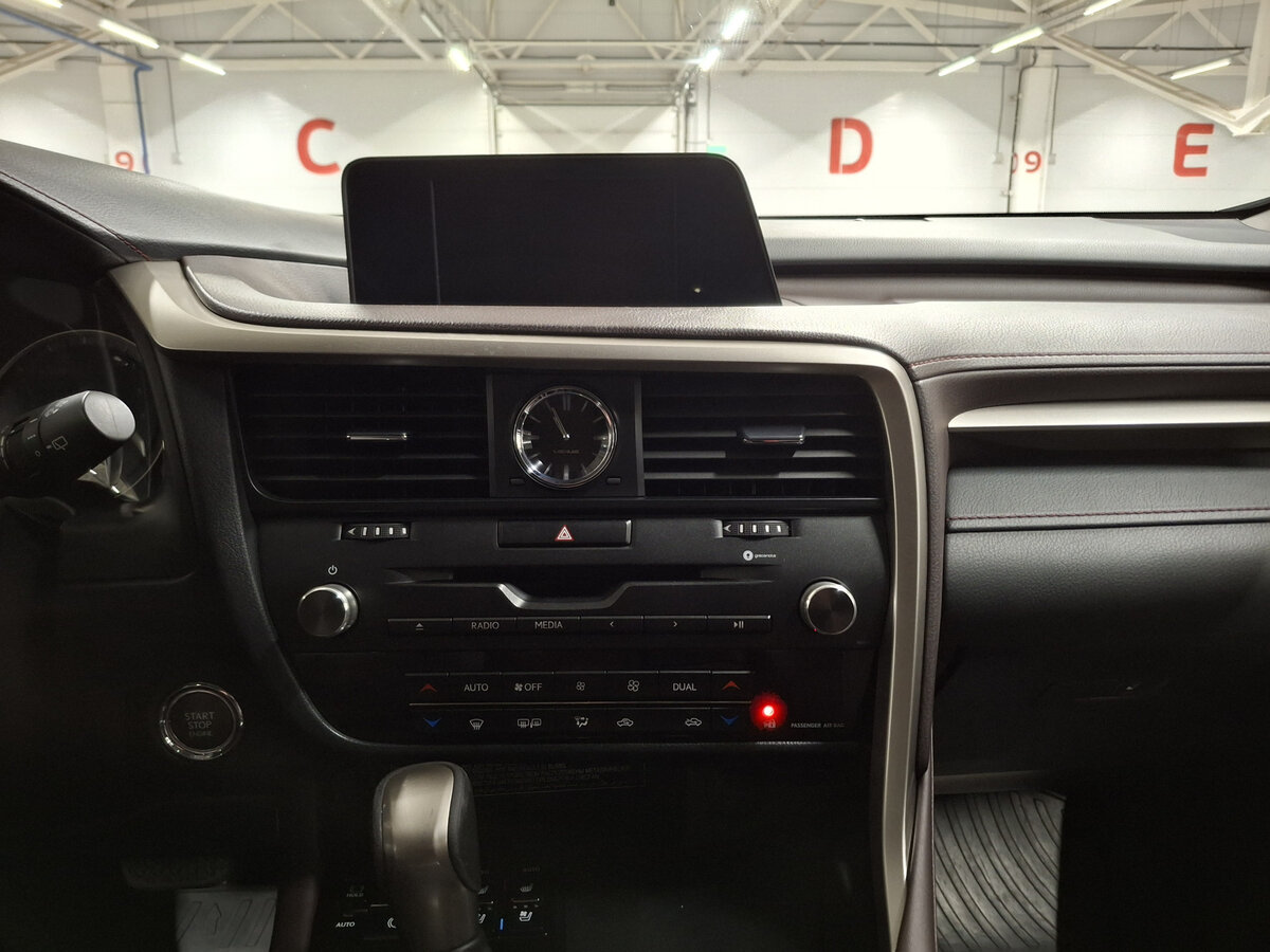 Lexus RX с пробегом — 2018 год. Фото: #14