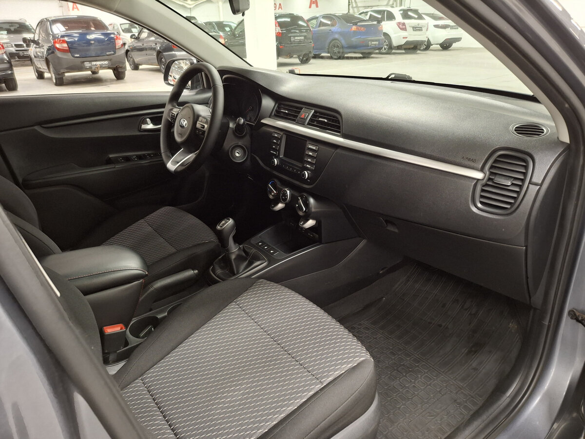 Kia Rio с пробегом — 2018 год. Фото: #10