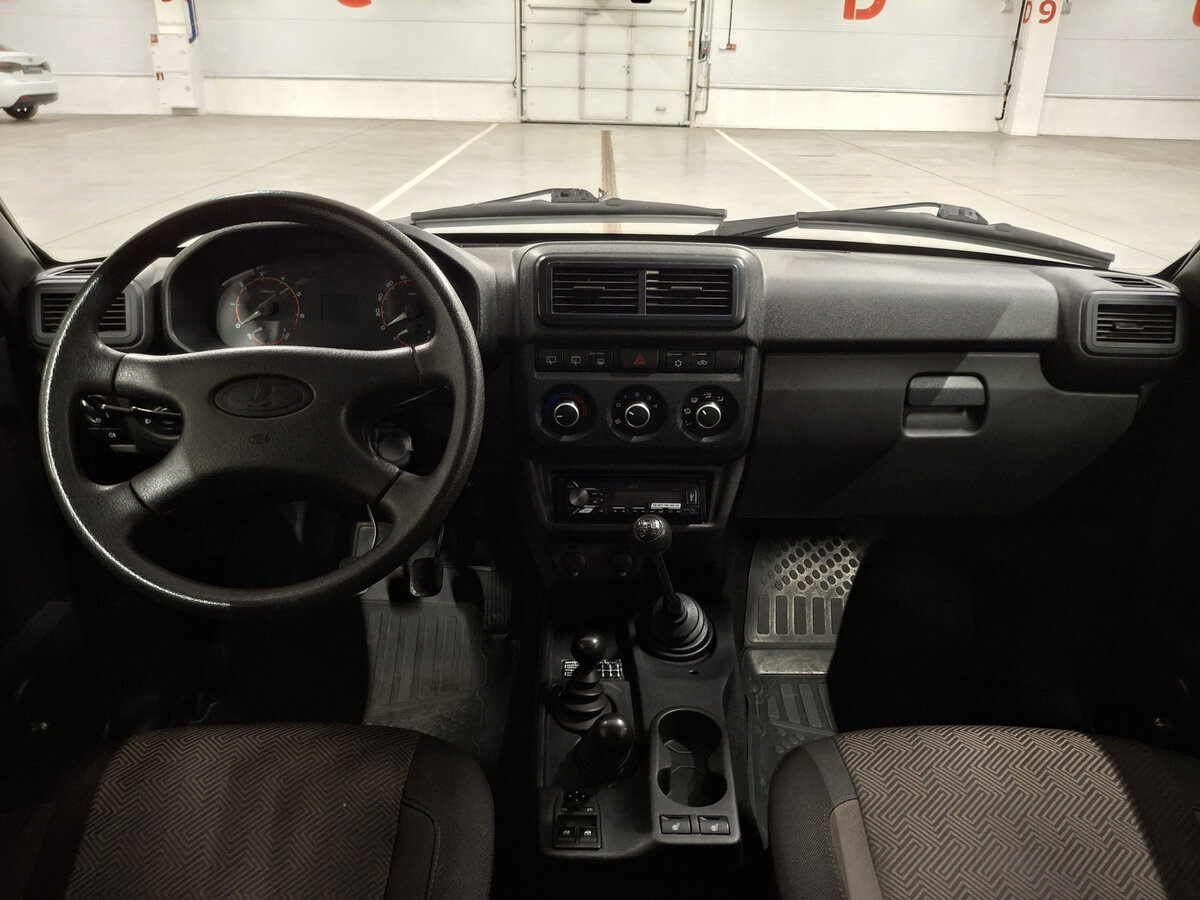 Lada (ВАЗ) Niva Legend с пробегом — 2024 год. Фото: #13