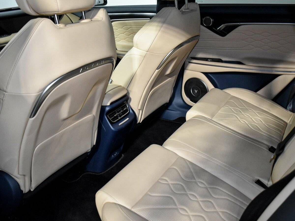 Voyah Free с пробегом — 2023 год. Фото: #9