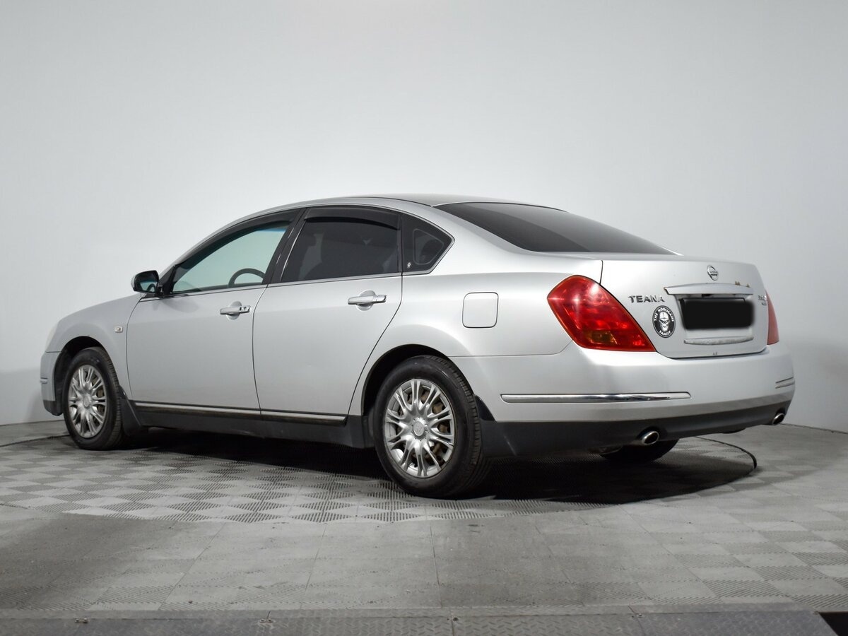 Nissan Teana с пробегом — 2006 год. Фото: #5