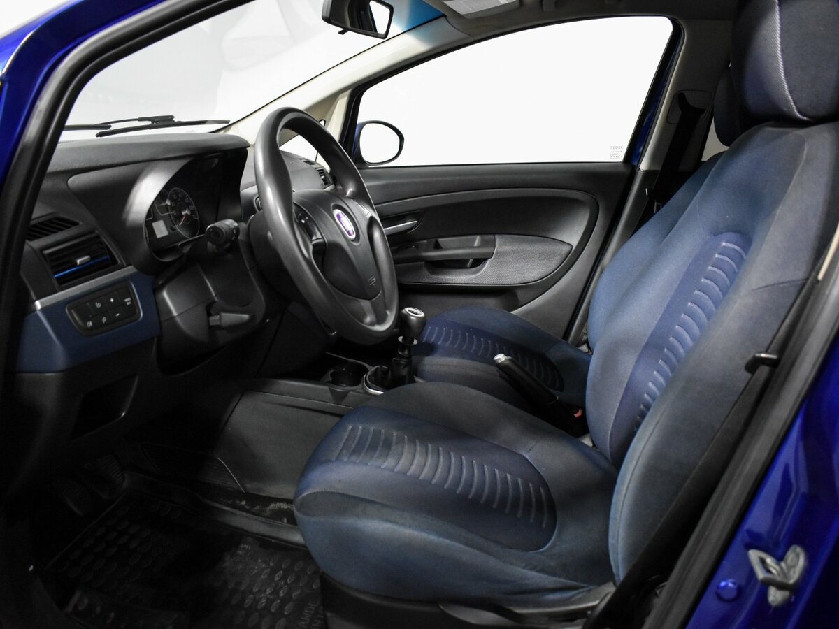 Fiat Punto с пробегом — 2008 год. Фото: #9