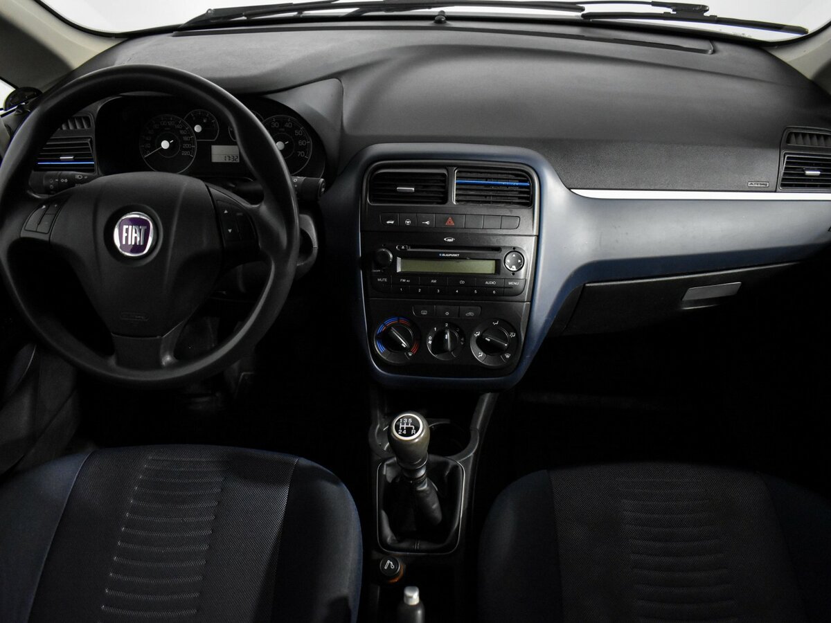 Fiat Punto с пробегом — 2008 год. Фото: #12