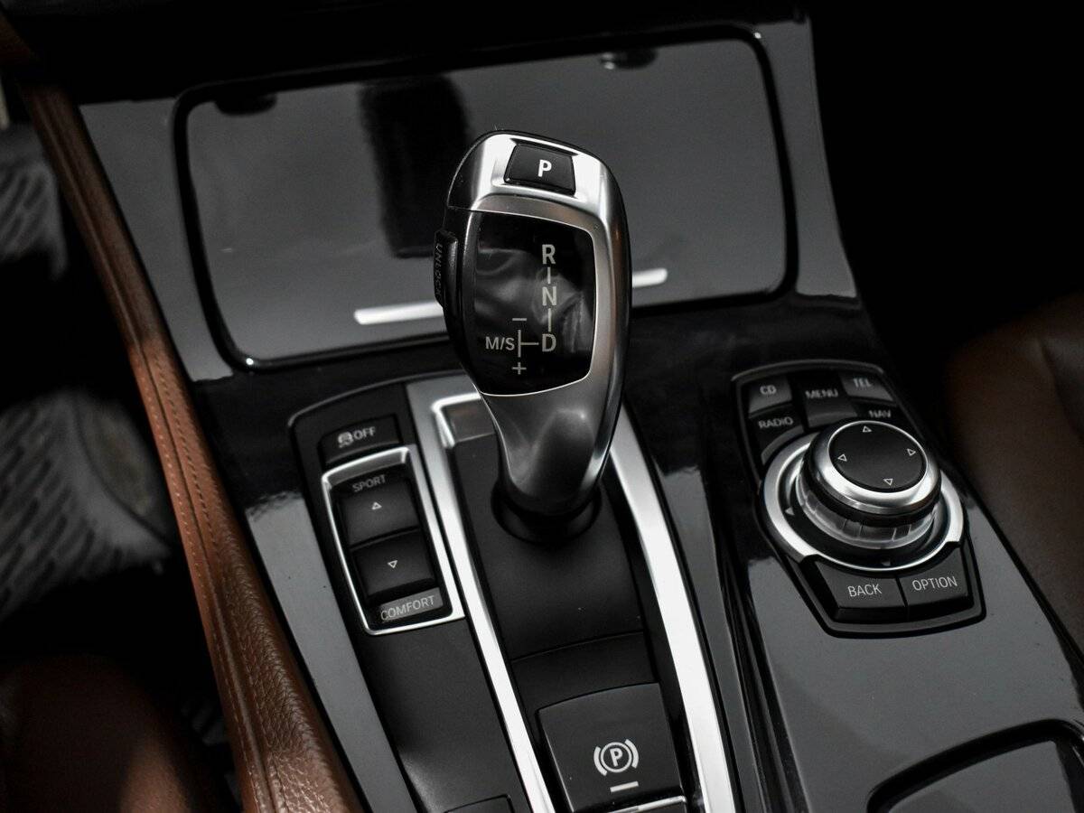 BMW 5 серии с пробегом — 2011 год. Фото: #8