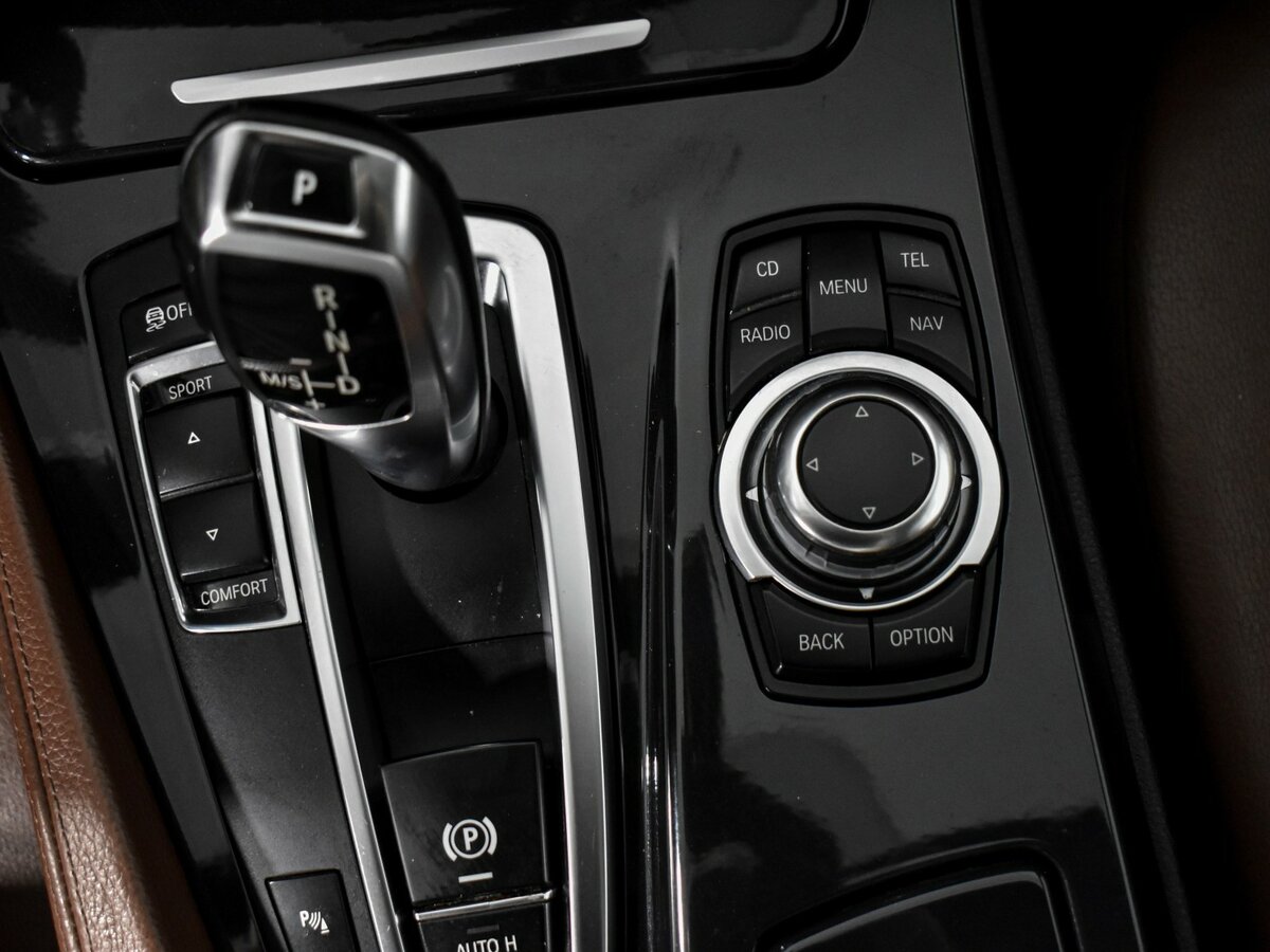 BMW 5 серии с пробегом — 2011 год. Фото: #10